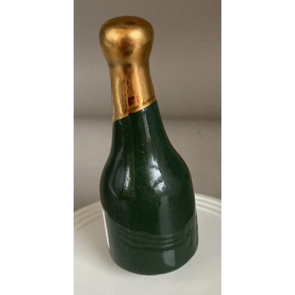 Nora Fleming mini - CHAMPAIGN BOTTLE 